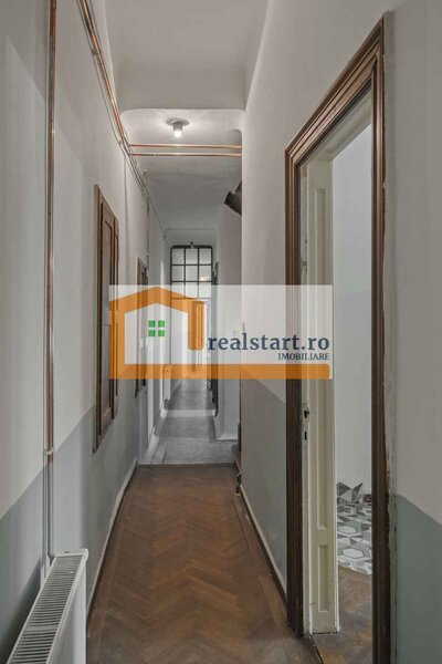 Cartierul Evreiesc, S+P+E+Pod, curte libera 300mp, ideal cabinete, birouri